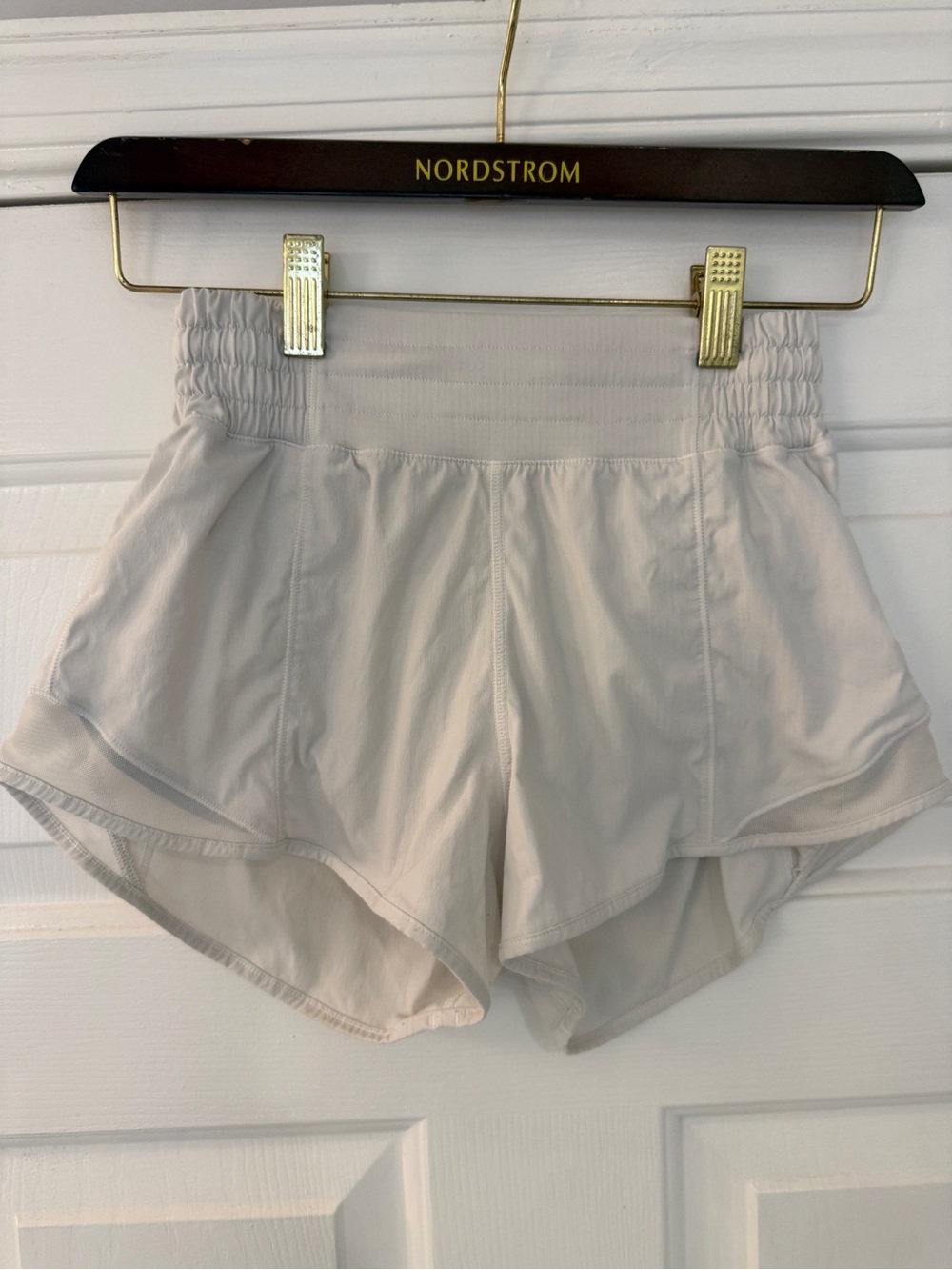 lululemon athletica Hotty Hot Running Shorts 2” Inseam Size 2